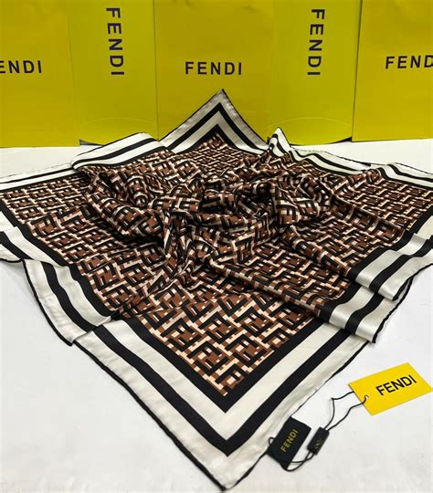 Платок Fendi – купить в интернет